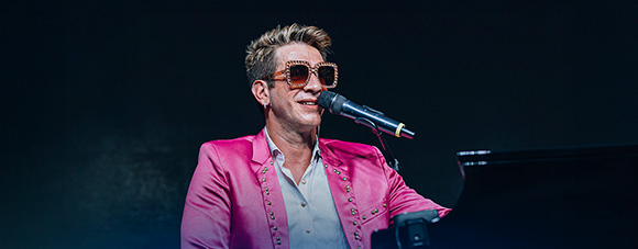 Site Blue Note SP 580x227px_Elton ELTON JOHN DIAMONDS – POR MIZINHO CARVALHO