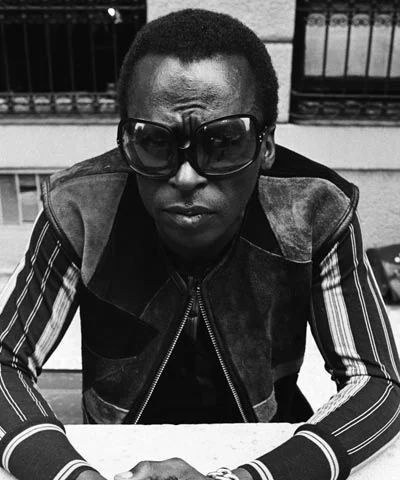 TRIBUTO A MILES DAVIS – BITCHES BREW
